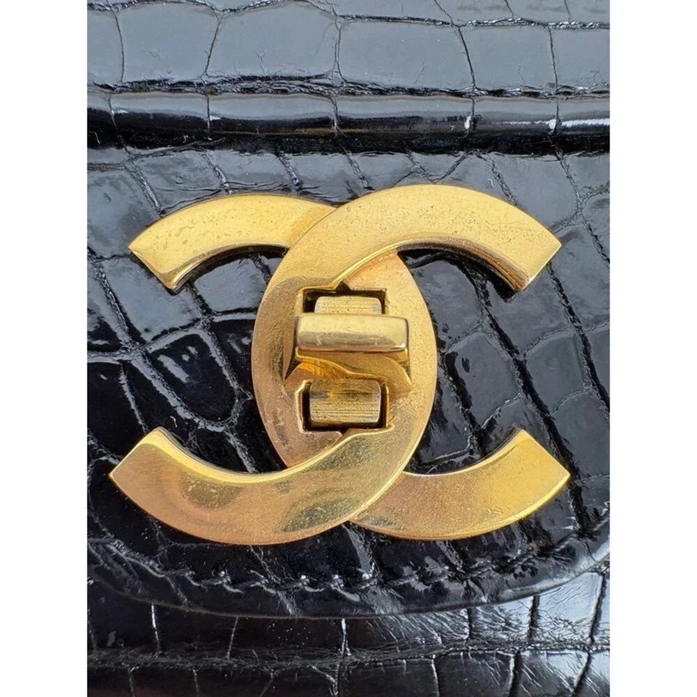CHANEL Black Crocodile Classic Flap Medium GHW